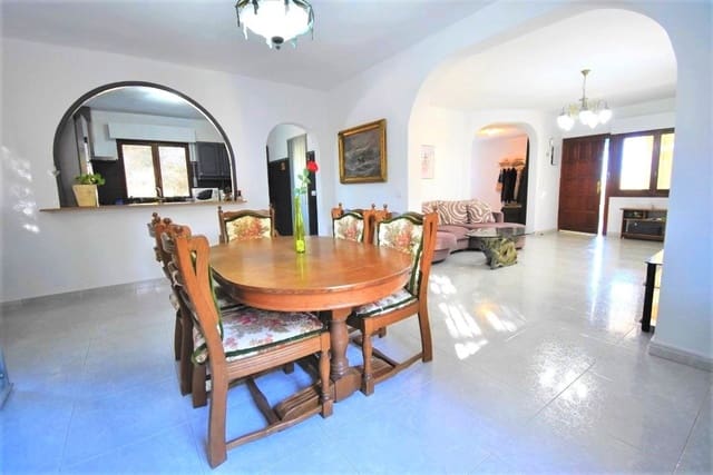 6 soveværelse Villa til salg i Las Filipinas med swimmingpool garage - € 450.000 (Ref: 9850366)