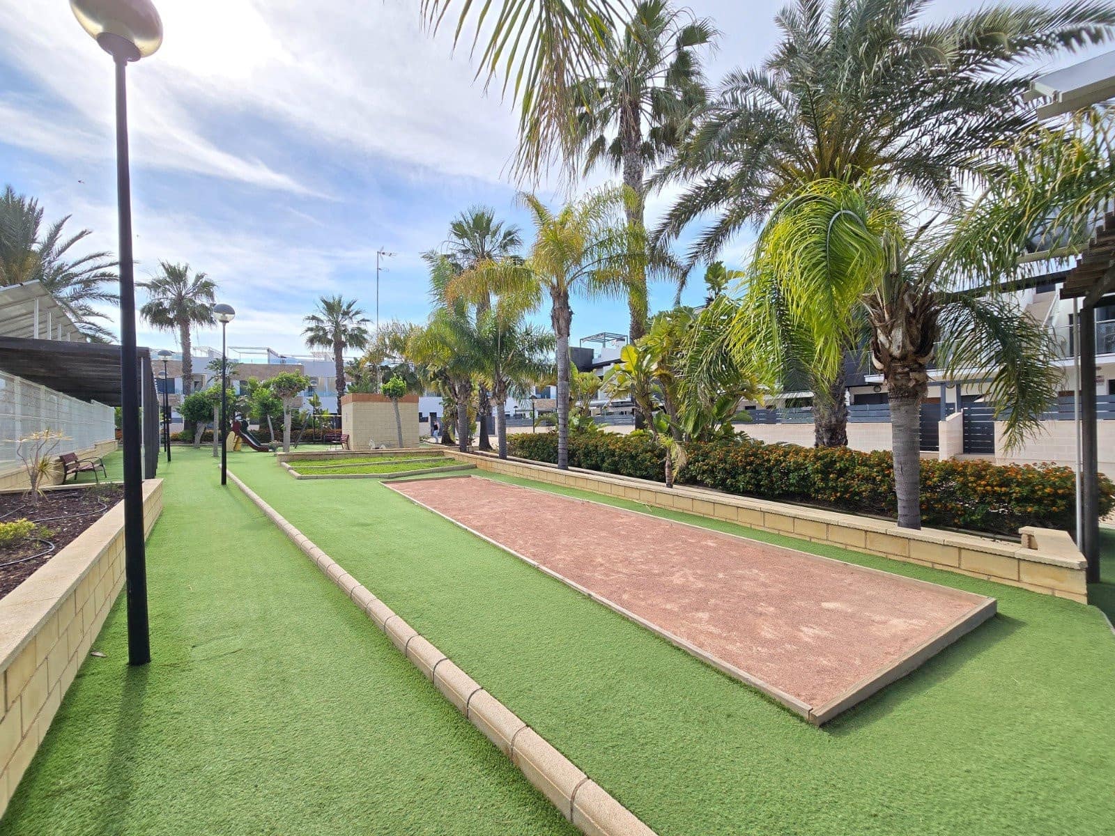 2 bedroom Apartment for sale in Villamartin with pool - € 189,000 (Ref: 9850368)