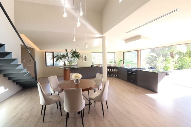5 soverom Villa til salgs i Aspe med svømmebasseng garasje - € 1 700 000 (Ref: 9850511)