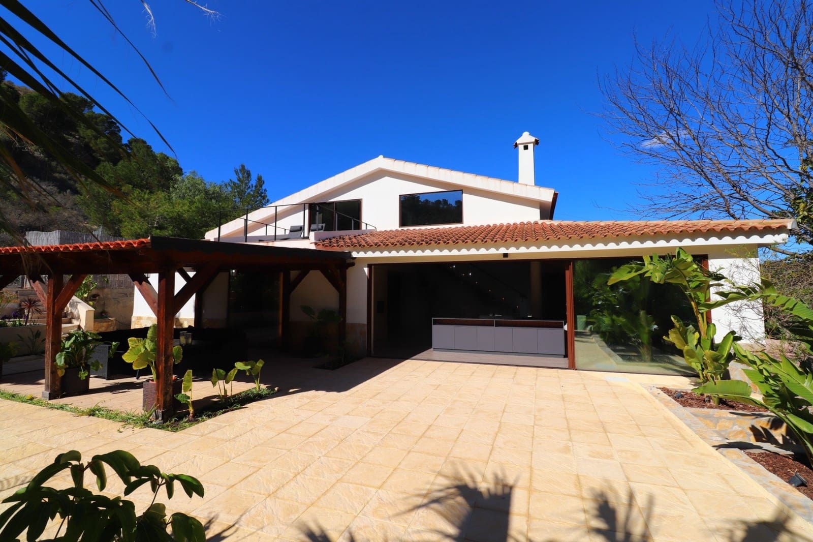5 bedroom Villa for sale in Aspe with pool garage - € 1,700,000 (Ref: 9850511)