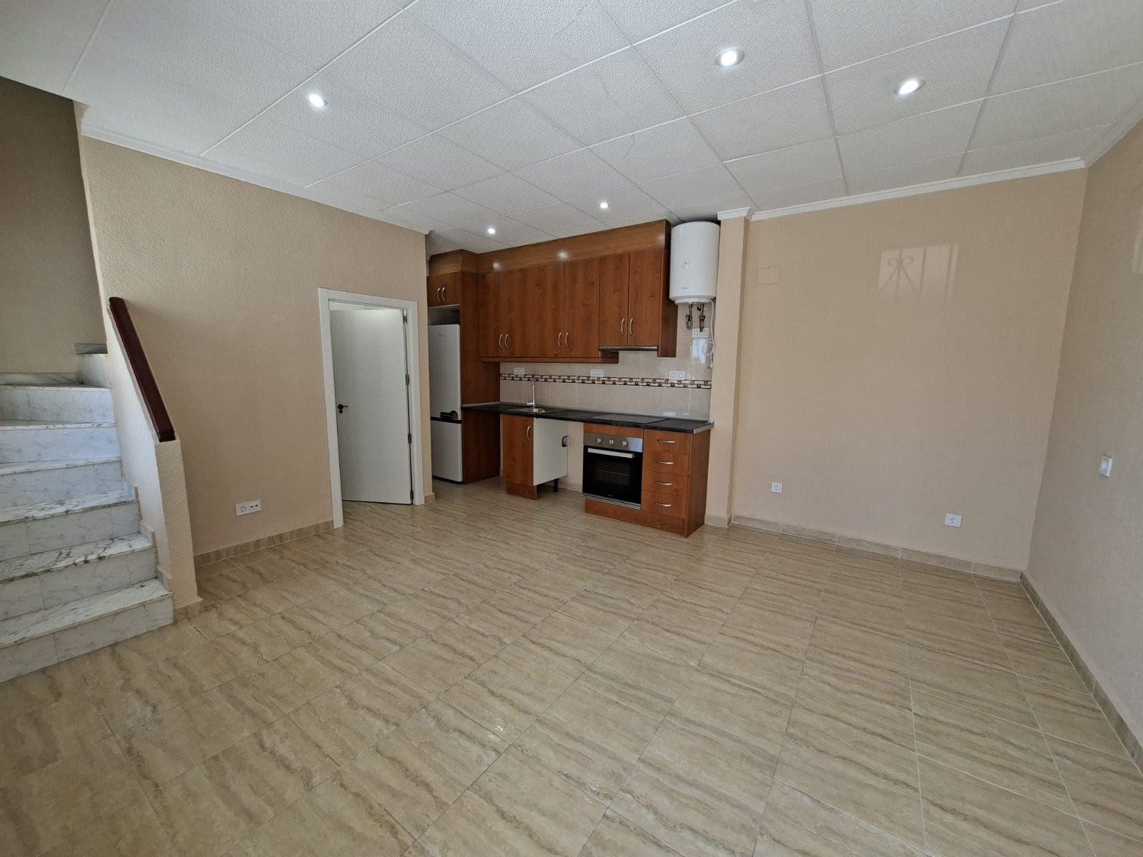 1 bedroom Townhouse for sale in La Marina - € 129,000 (Ref: 9853031)