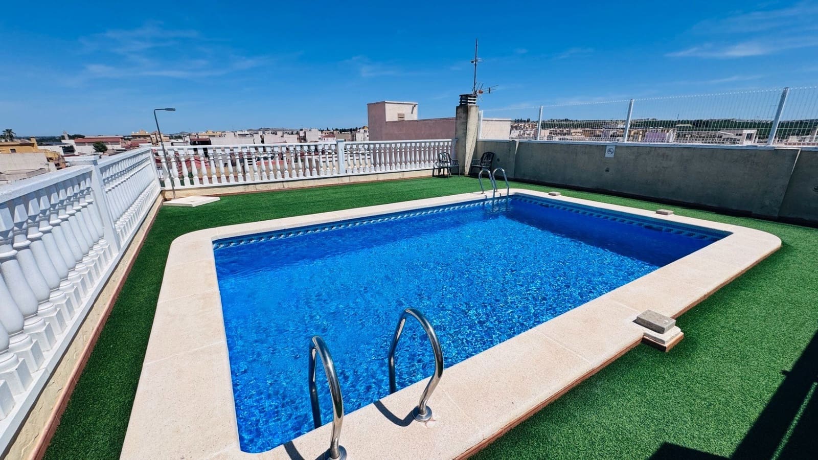 3 soveværelse Lejlighed til salg i Algorfa med swimmingpool garage - € 124.950 (Ref: 9858152)