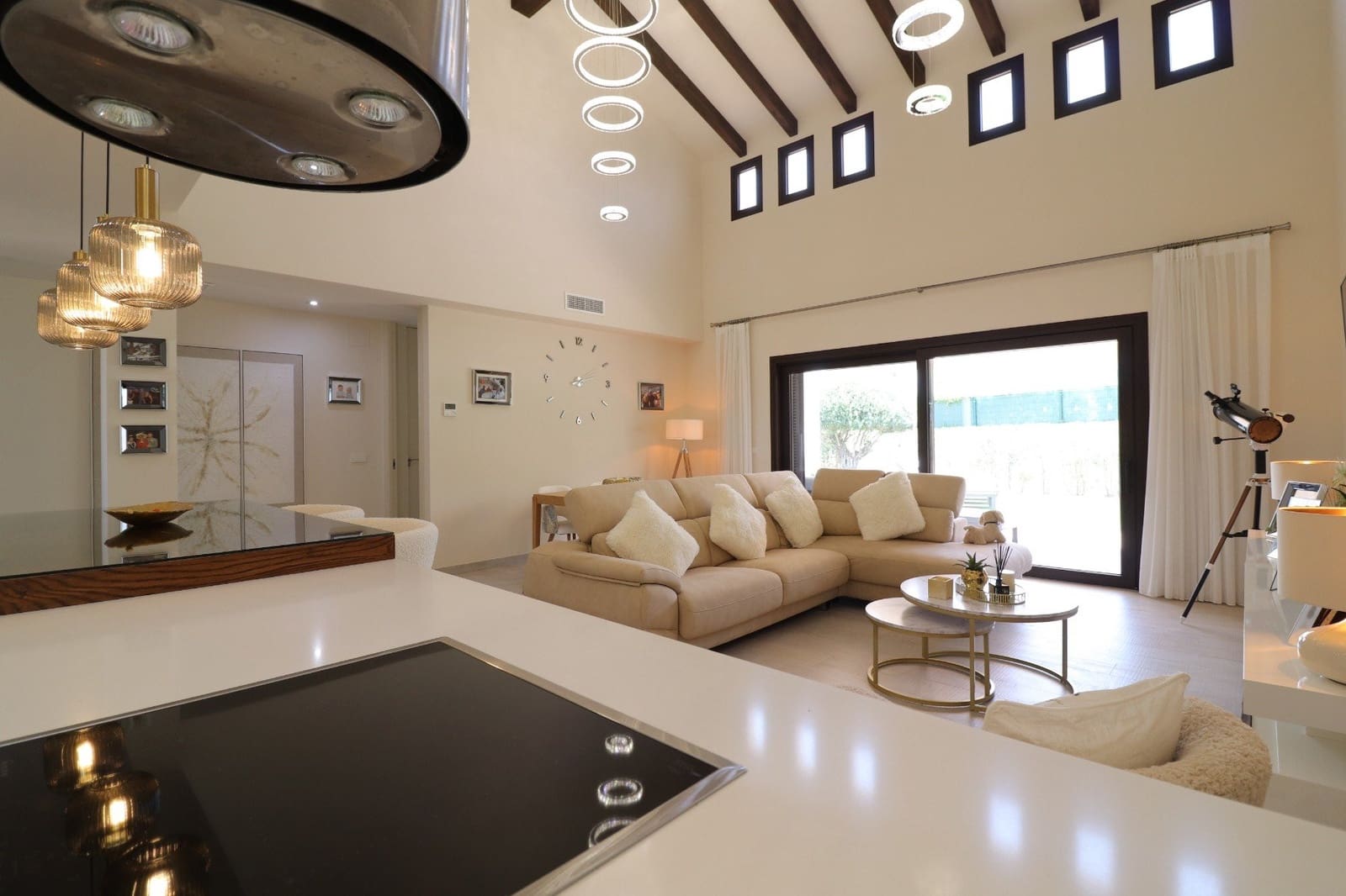 3 sypialnia Willa na sprzedaż w Algorfa z basenem garażem - 575 000 € (Ref: 9876886)