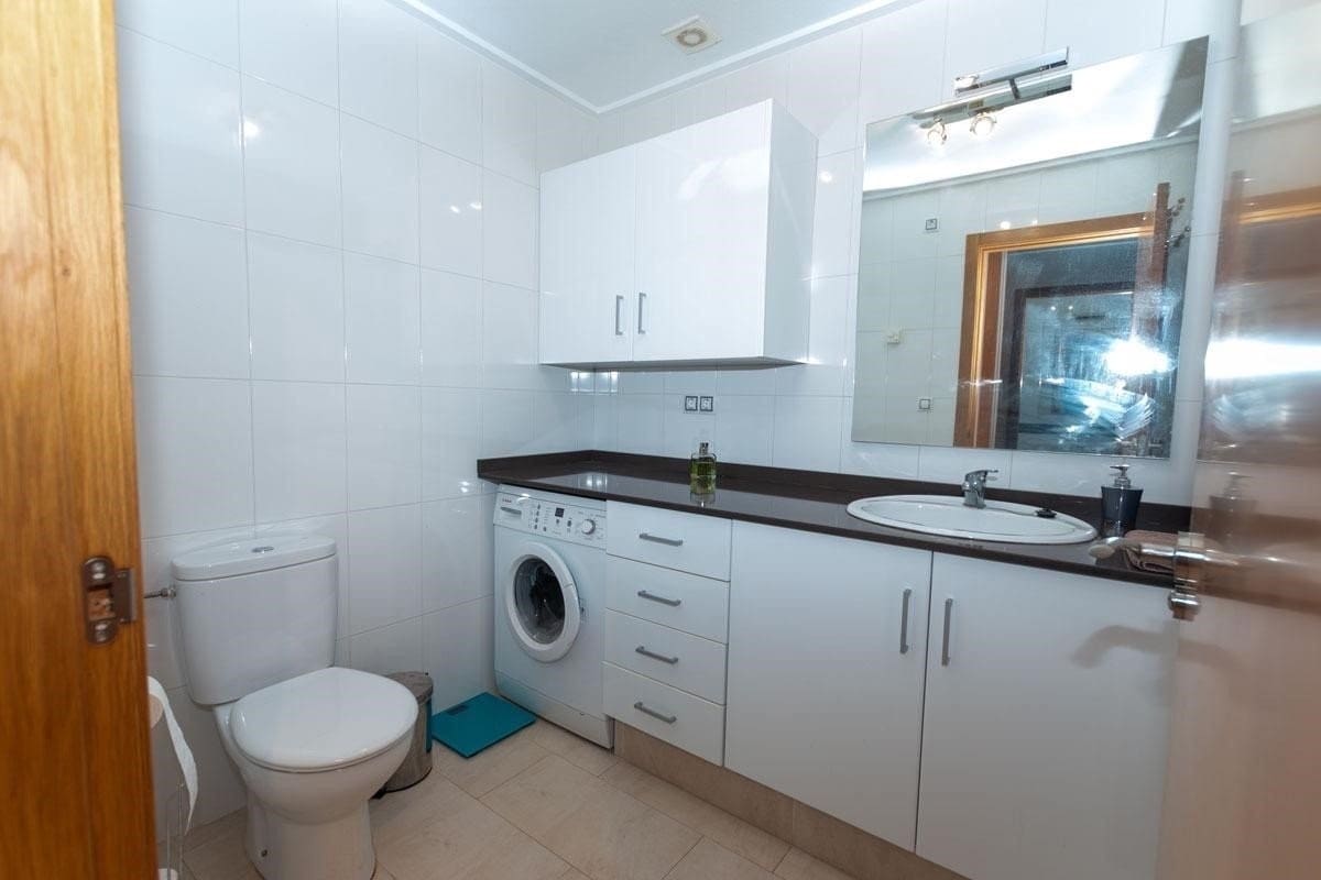 3 sovrum Lägenhet till salu i Orihuela Costa med pool - 395 000 € (Ref: 9876897)