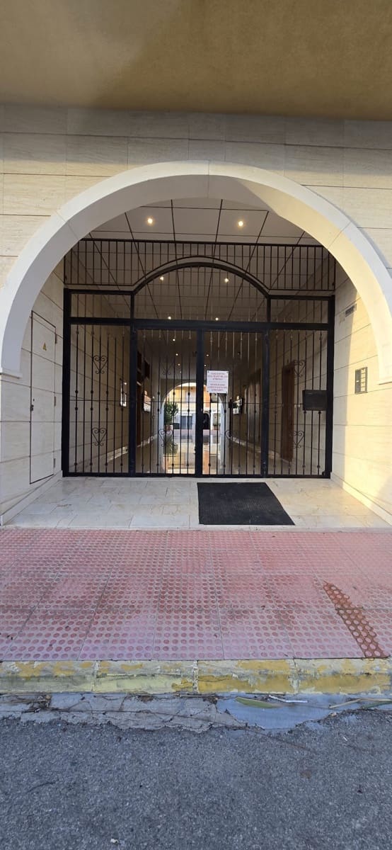Apartamento de 2 habitaciones en Algorfa en venta con piscina - 115.000 € (Ref: 9889146)
