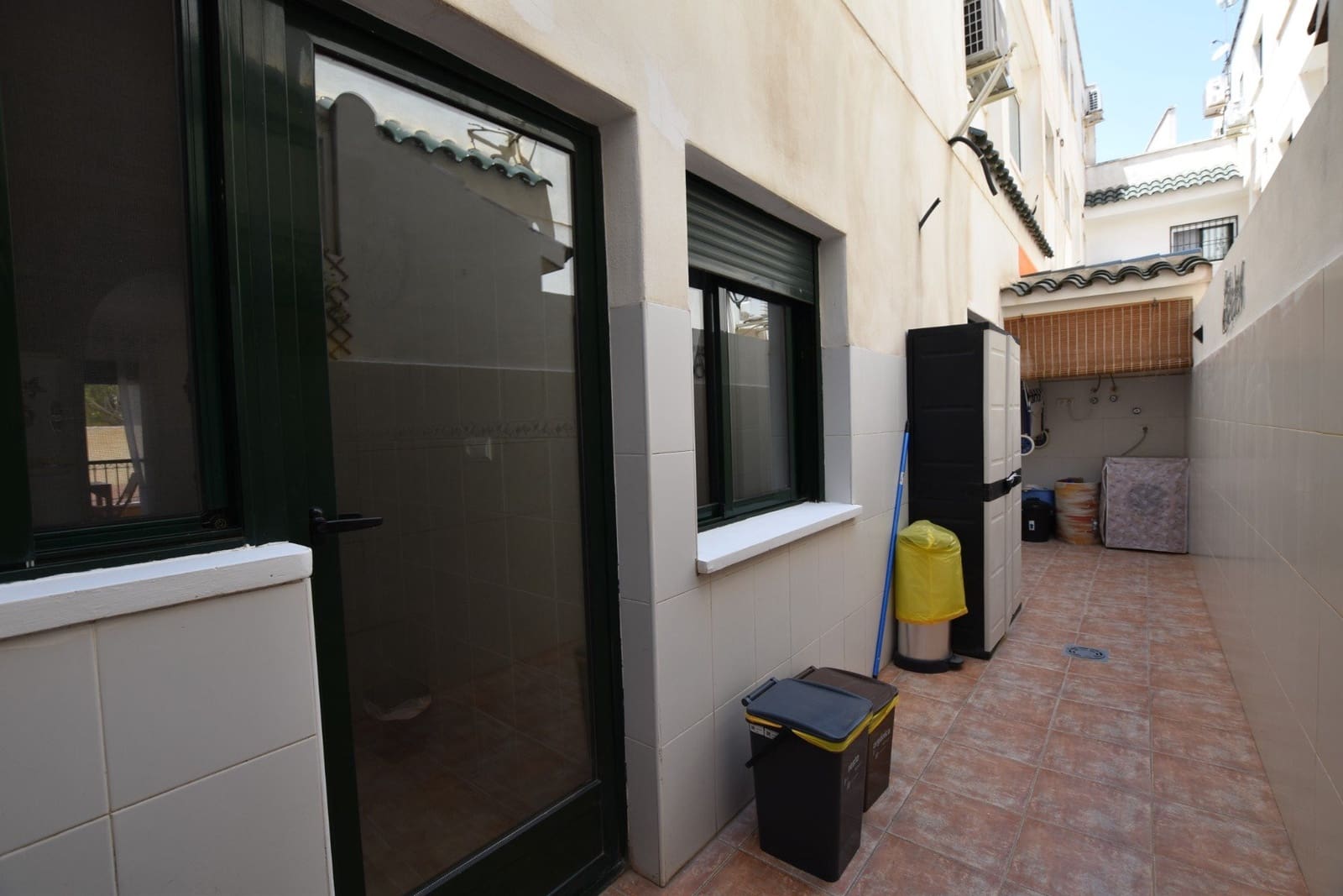 3 bedroom Apartment for sale in Daya Vieja - € 130,000 (Ref: 9889289)