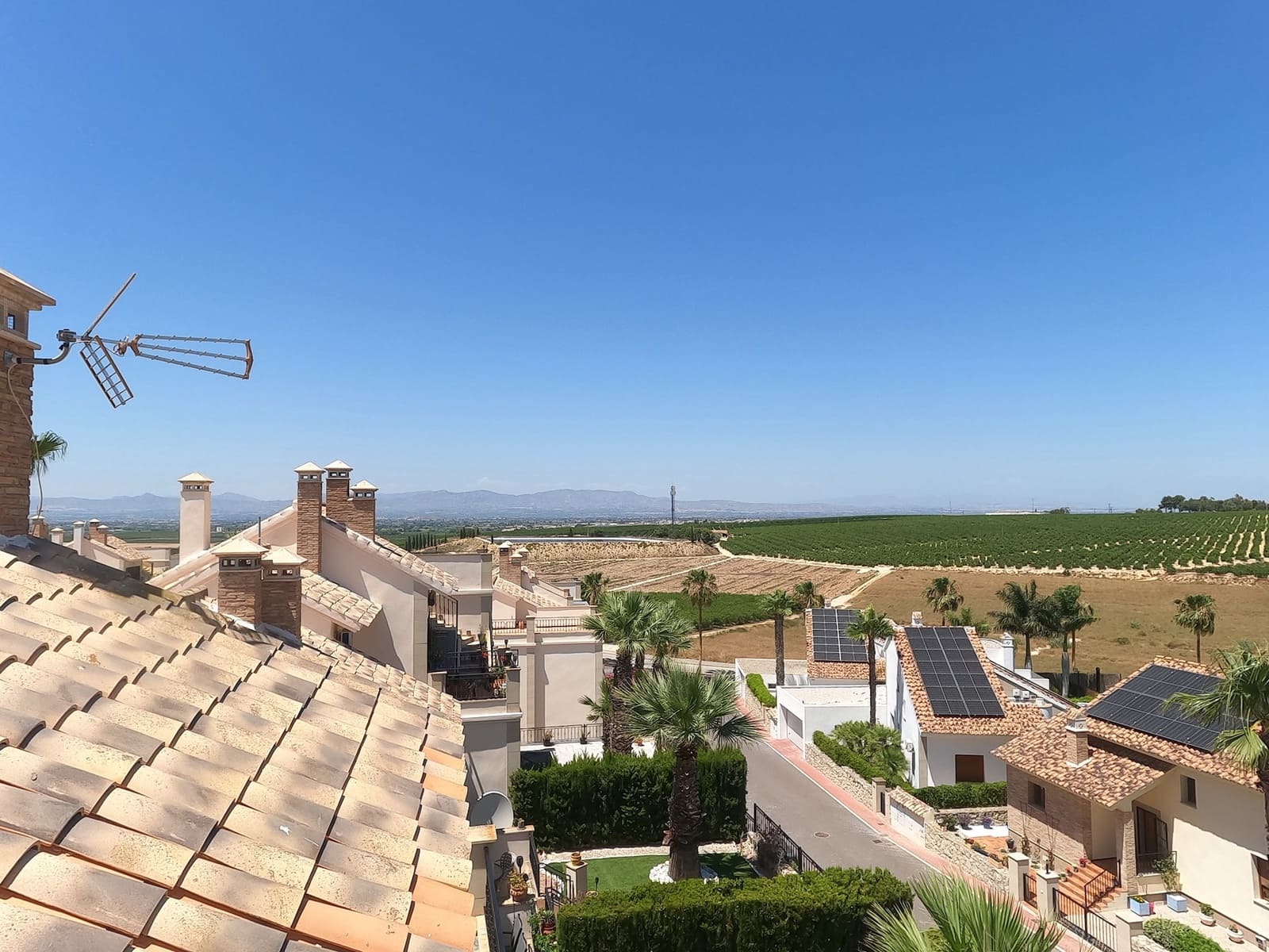2 bedroom Apartment for sale in Algorfa with pool - € 215,000 (Ref: 9889442)
