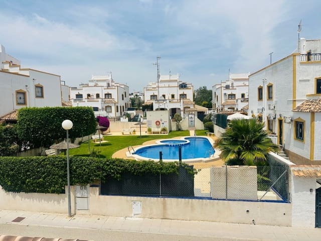 3 soveværelse Byhus til salg i Desamparados - Hurchillo - Torremendo, Orihuela med swimmingpool - € 179.000 (Ref: 9937216)