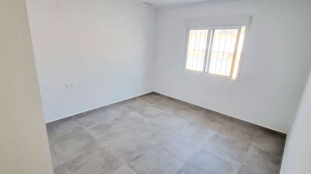 3 soveværelse Villa til salg i Catral med garage - € 410.000 (Ref: 9944446)
