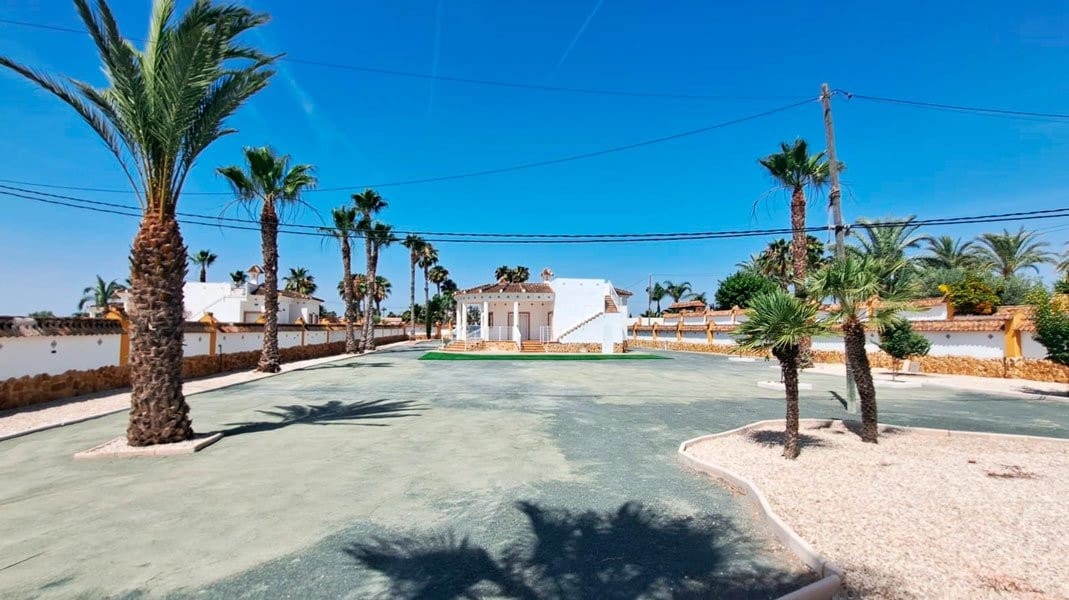 3 soveværelse Villa til salg i Catral med garage - € 410.000 (Ref: 9944446)