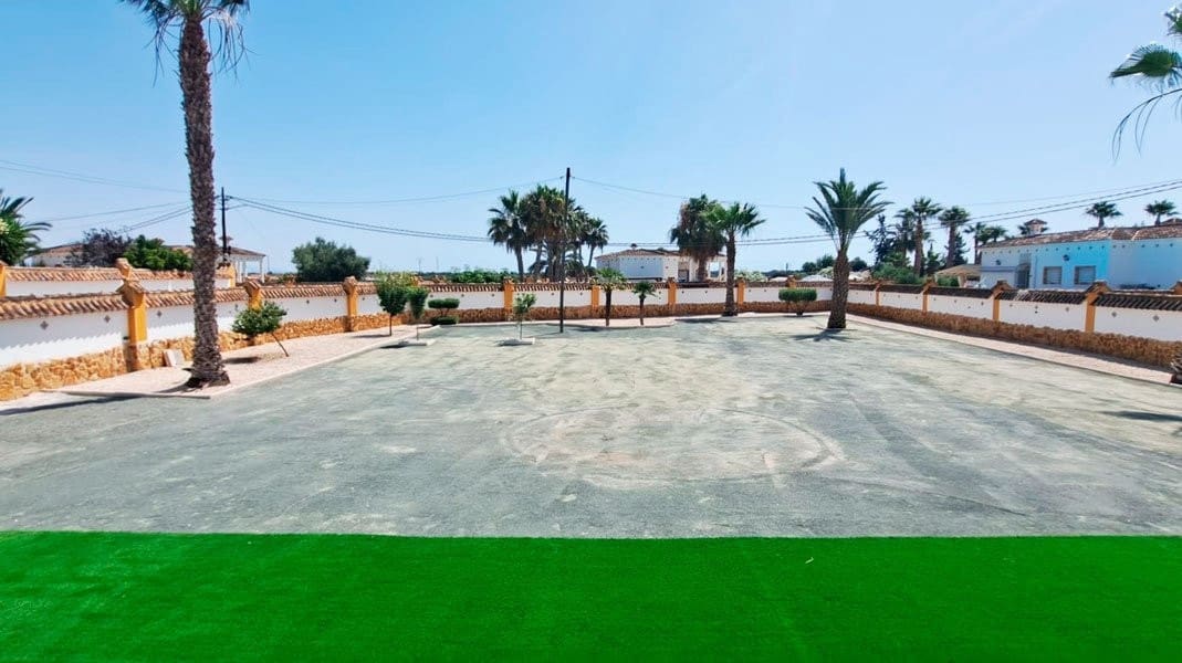 3 soveværelse Villa til salg i Catral med garage - € 410.000 (Ref: 9944446)
