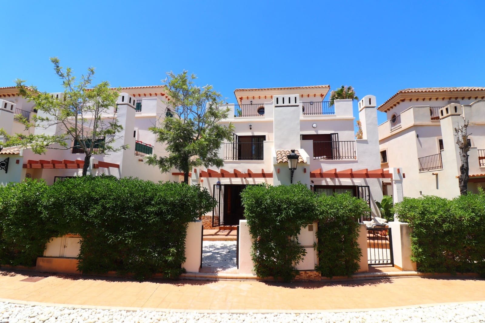 3 sovrum Semi-fristående Villa till salu i Algorfa med pool garage - 235 000 € (Ref: 9950171)