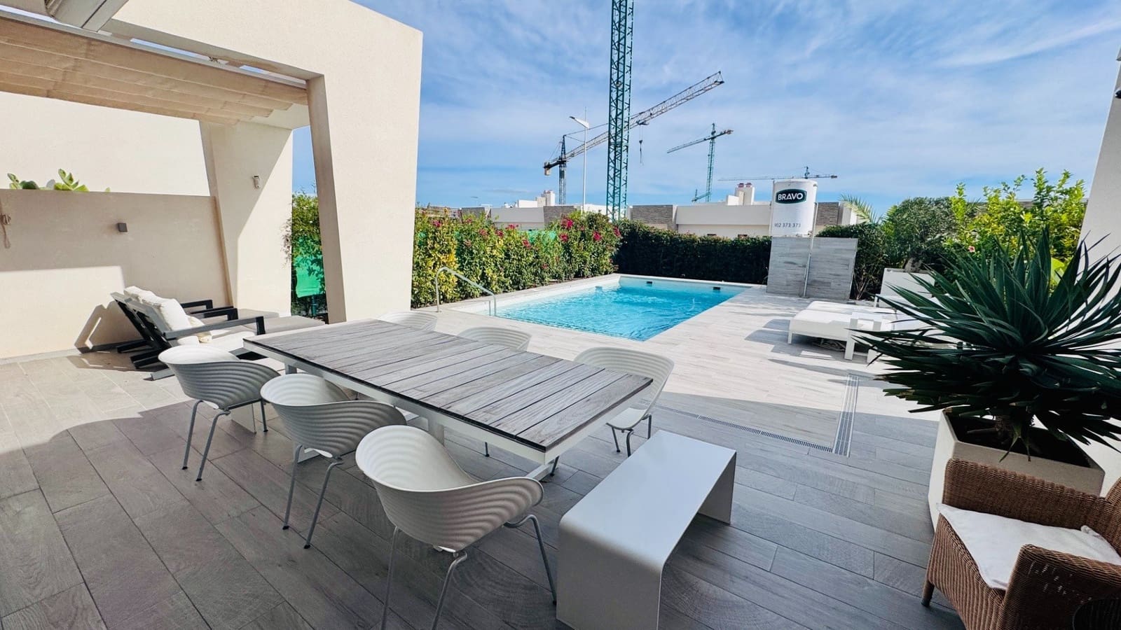 2 soverom Villa til salgs i Algorfa med svømmebasseng garasje - € 540 000 (Ref: 9950172)