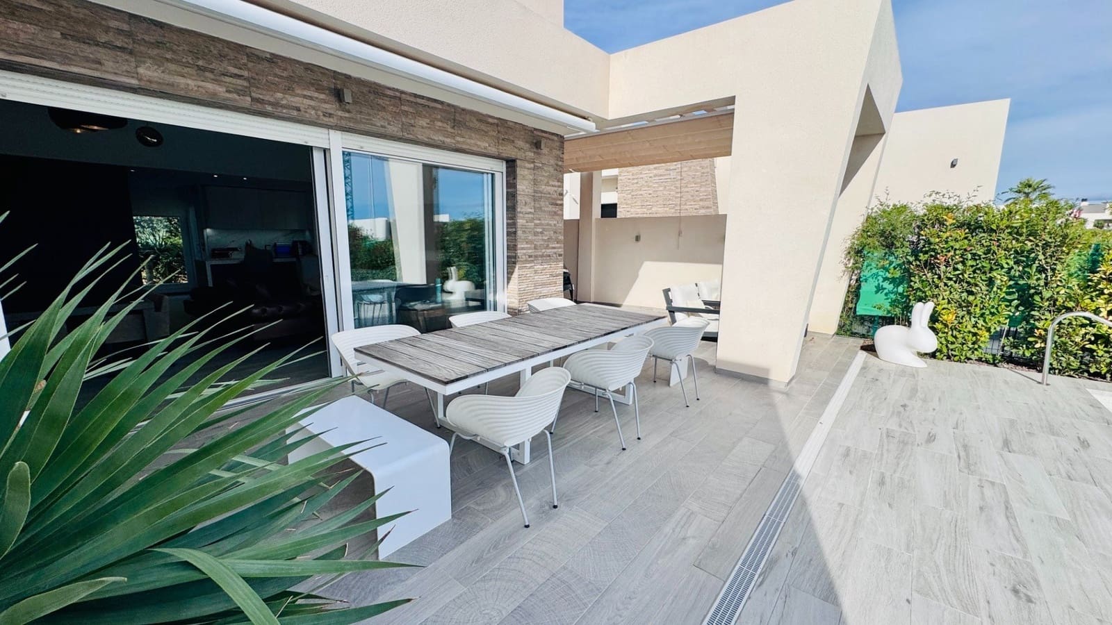 2 soverom Villa til salgs i Algorfa med svømmebasseng garasje - € 540 000 (Ref: 9950172)