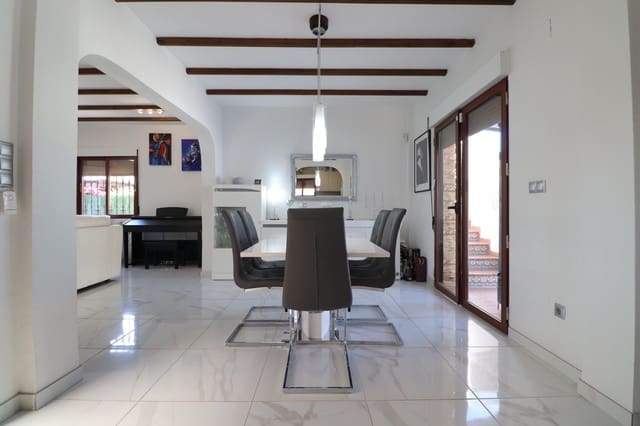 3 slaapkamer Villa te koop in San Fulgencio met zwembad garage - € 425.000 (Ref: 9950176)