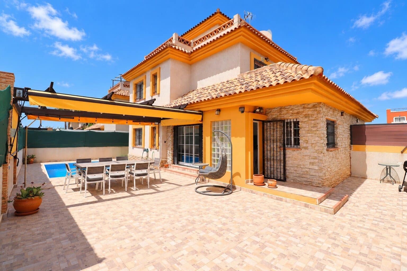 Pareado de 3 habitaciones en Los Montesinos en venta con piscina garaje - 289.950 € (Ref: 9965685)