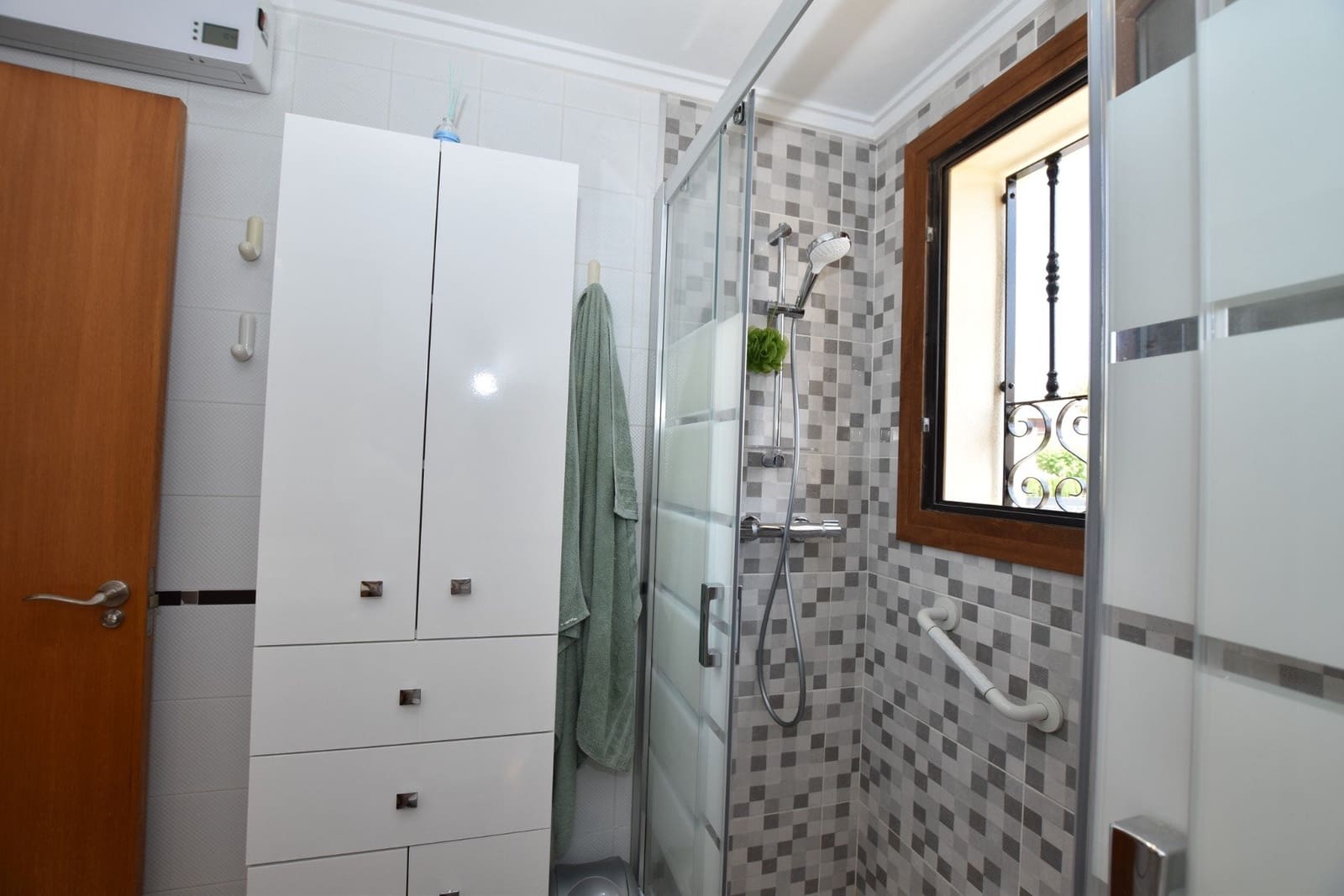 2 bedroom Apartment for sale in Algorfa with pool garage - € 205,000 (Ref: 9973823)
