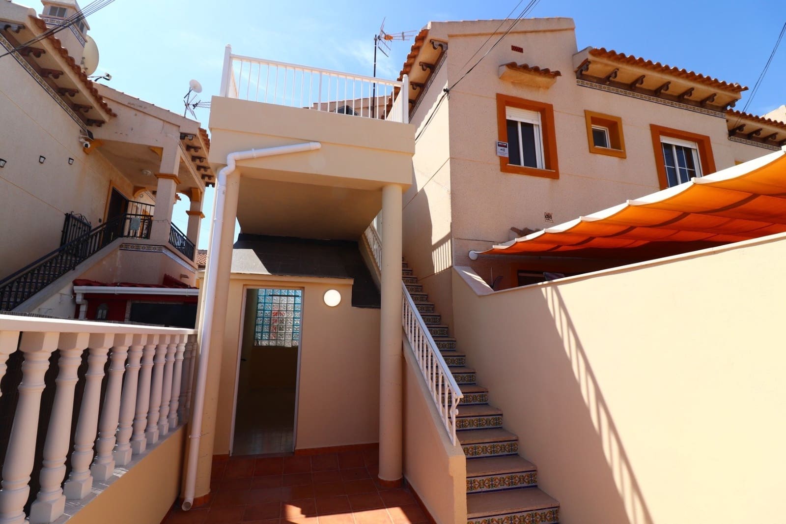 2 Zimmer Apartment zu verkaufen in Orihuela Costa mit Pool - 169.000 € (Ref: 9997589)