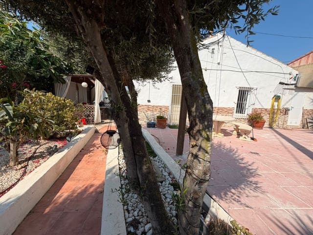5 bedroom Villa for sale in Torremendo, Orihuela with pool garage - € 235,000 (Ref: 9997591)