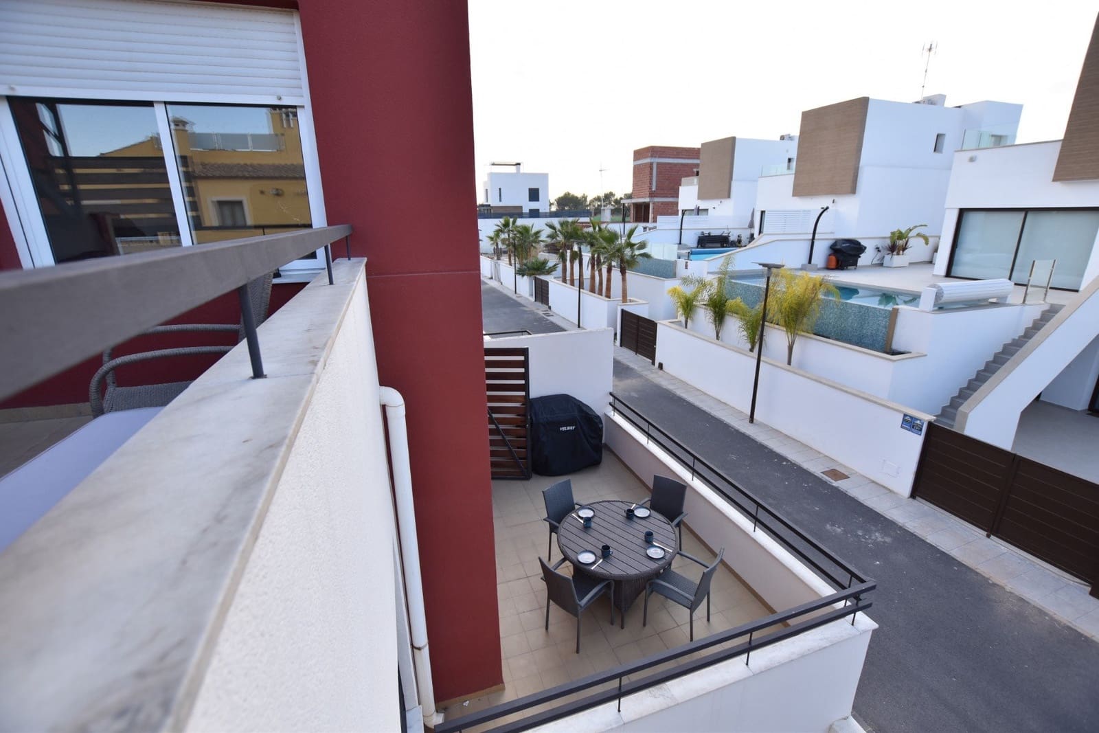 3 bedroom Villa for sale in Algorfa with garage - € 287,950 (Ref: 9997595)