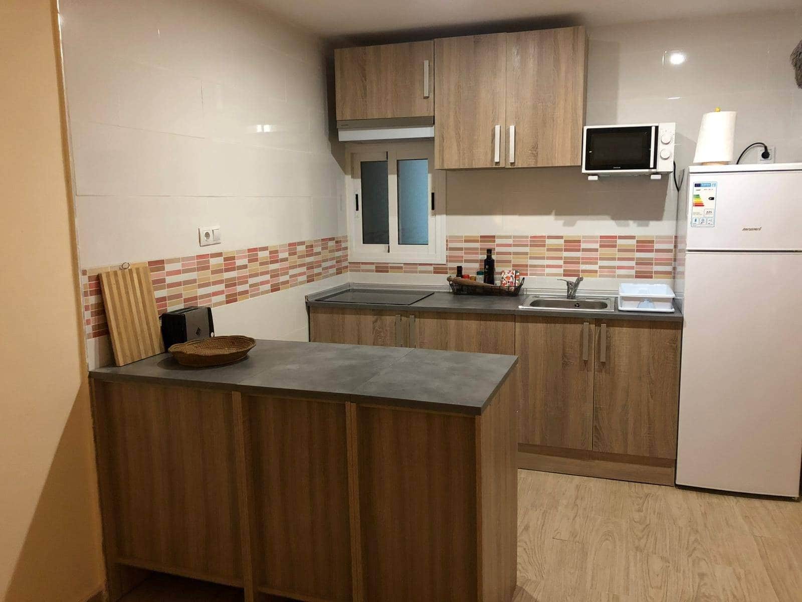 Studio zu vermieten in Almeria Stadt - 700 € (Ref: 10041148)