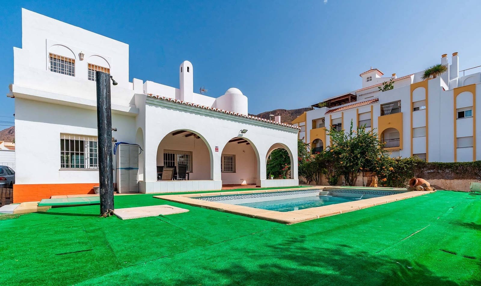 7 sovrum Villa till salu i Aguadulce (Almeria) med pool garage - 675 000 € (Ref: 10043044)