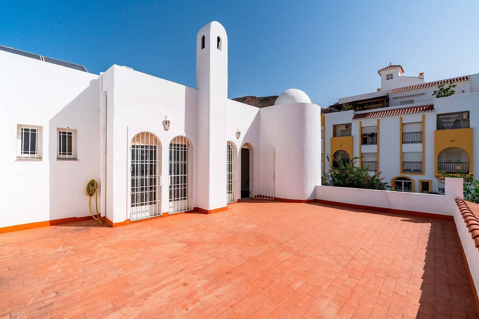 7 sovrum Villa till salu i Aguadulce (Almeria) med pool garage - 675 000 € (Ref: 10043044)