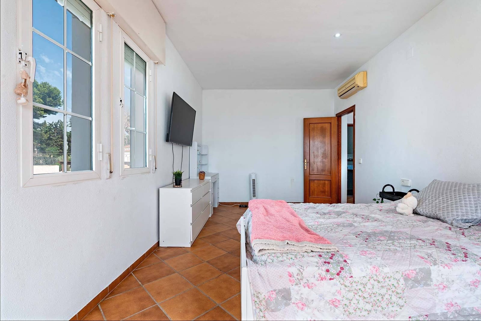 7 sovrum Villa till salu i Aguadulce (Almeria) med pool garage - 675 000 € (Ref: 10043044)