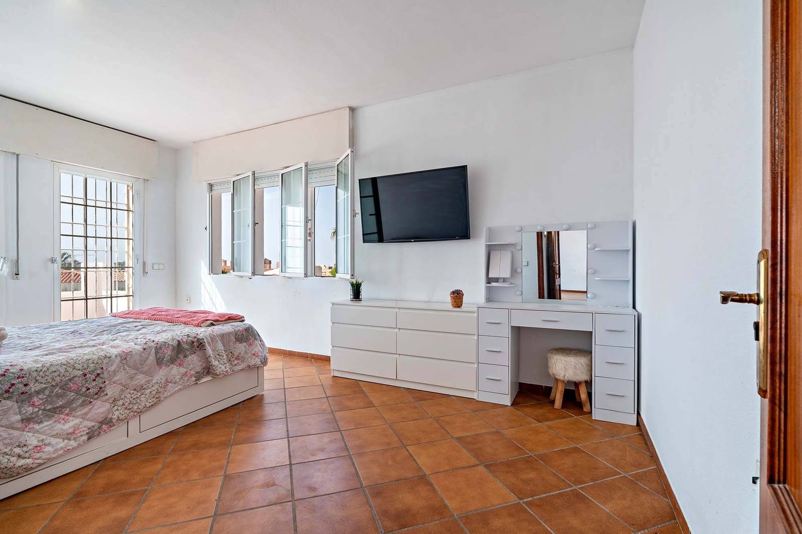 7 sovrum Villa till salu i Aguadulce (Almeria) med pool garage - 675 000 € (Ref: 10043044)