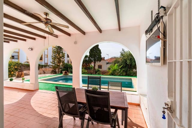 7 sovrum Villa till salu i Aguadulce (Almeria), Roquetas de Mar med pool garage - 675 000 € (Ref: 10043044)