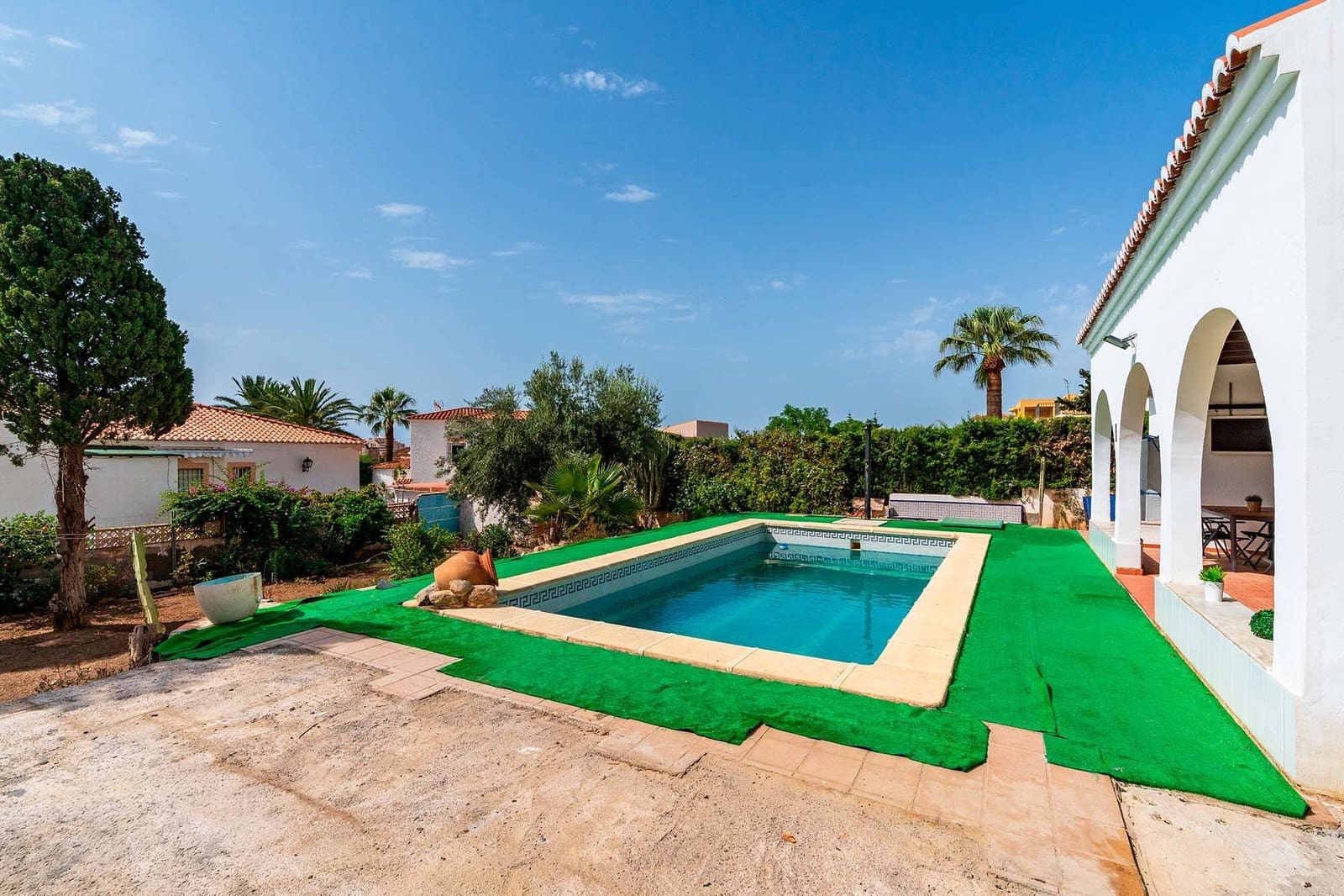 7 sovrum Villa till salu i Aguadulce (Almeria) med pool garage - 675 000 € (Ref: 10043044)