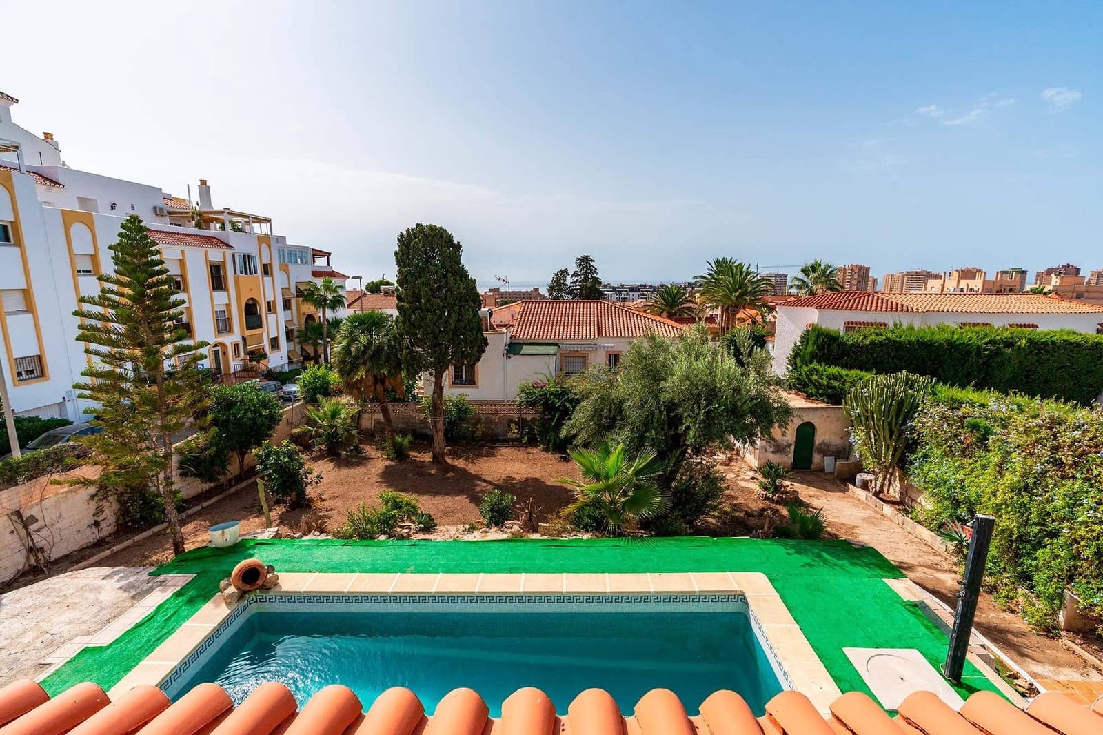 7 sovrum Villa till salu i Aguadulce (Almeria) med pool garage - 675 000 € (Ref: 10043044)