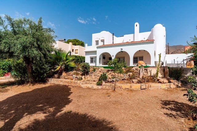 7 sovrum Villa till salu i Aguadulce (Almeria), Roquetas de Mar med pool garage - 675 000 € (Ref: 10043044)