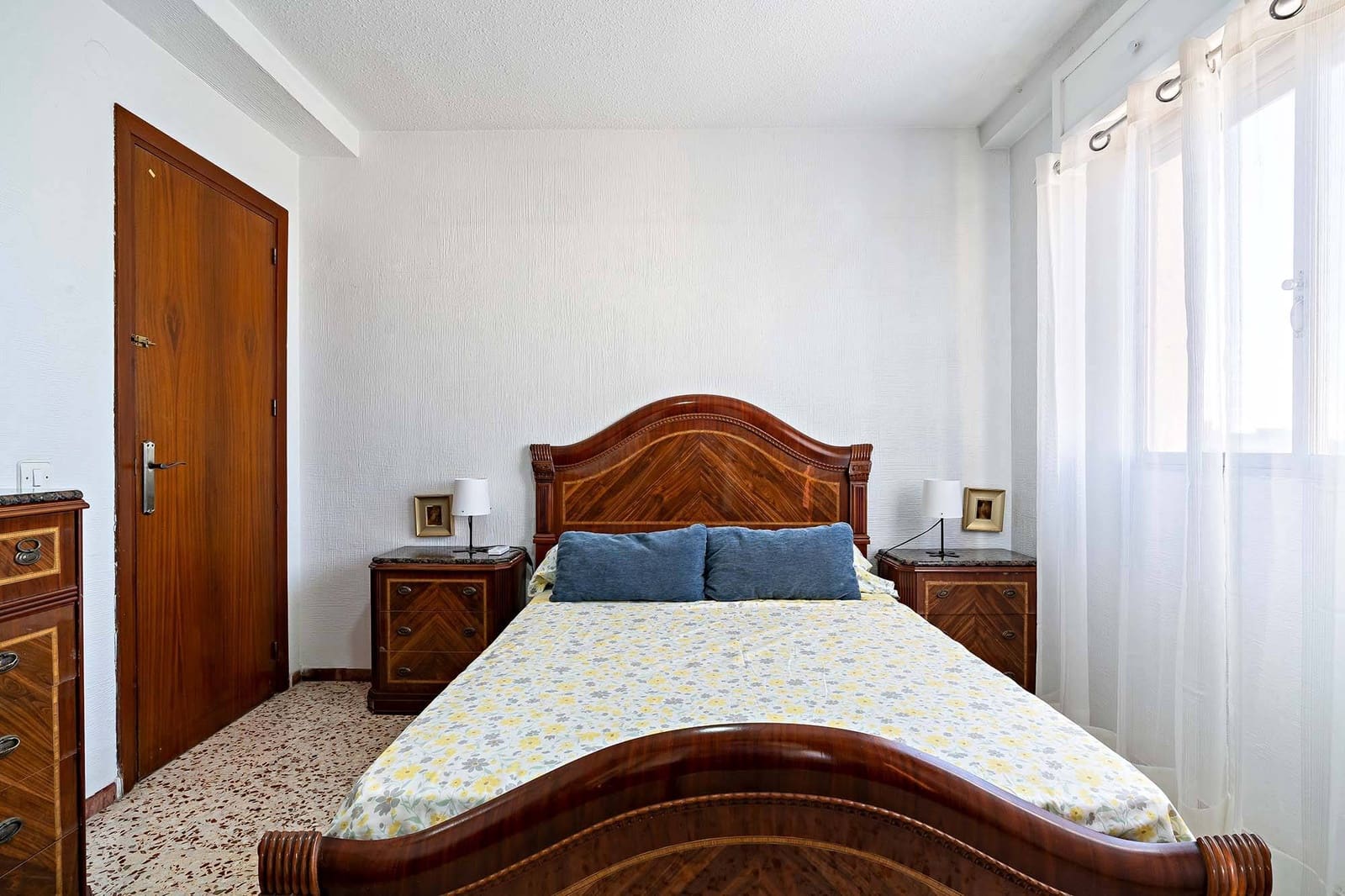 3 soveværelse Lejlighed til leje i Almeria by - € 800 (Ref: 10059158)