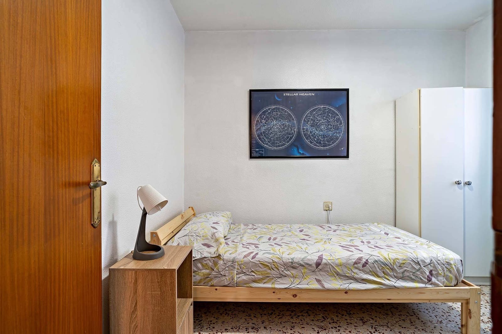 3 soveværelse Lejlighed til leje i Almeria by - € 800 (Ref: 10059158)