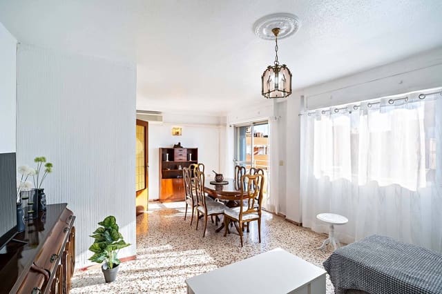 3 soveværelse Lejlighed til leje i Almería by - € 800 (Ref: 10059158)