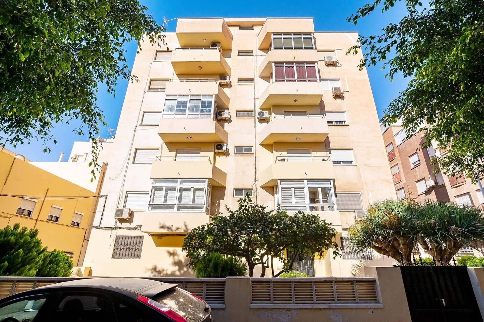 3 soveværelse Lejlighed til leje i Almeria by - € 800 (Ref: 10059158)