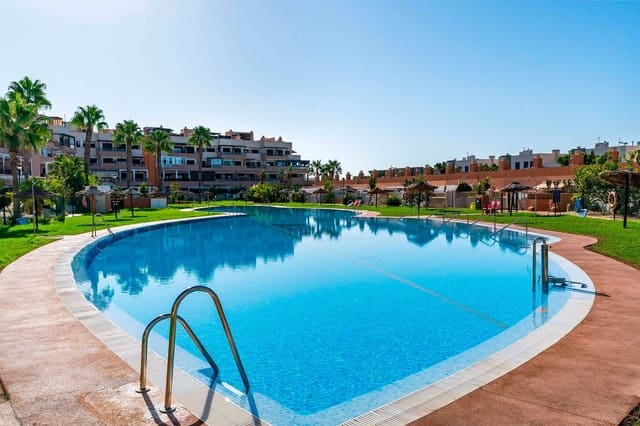 1 sovrum Lägenhet till salu i Almería stad med pool garage - 195 000 € (Ref: 10062284)