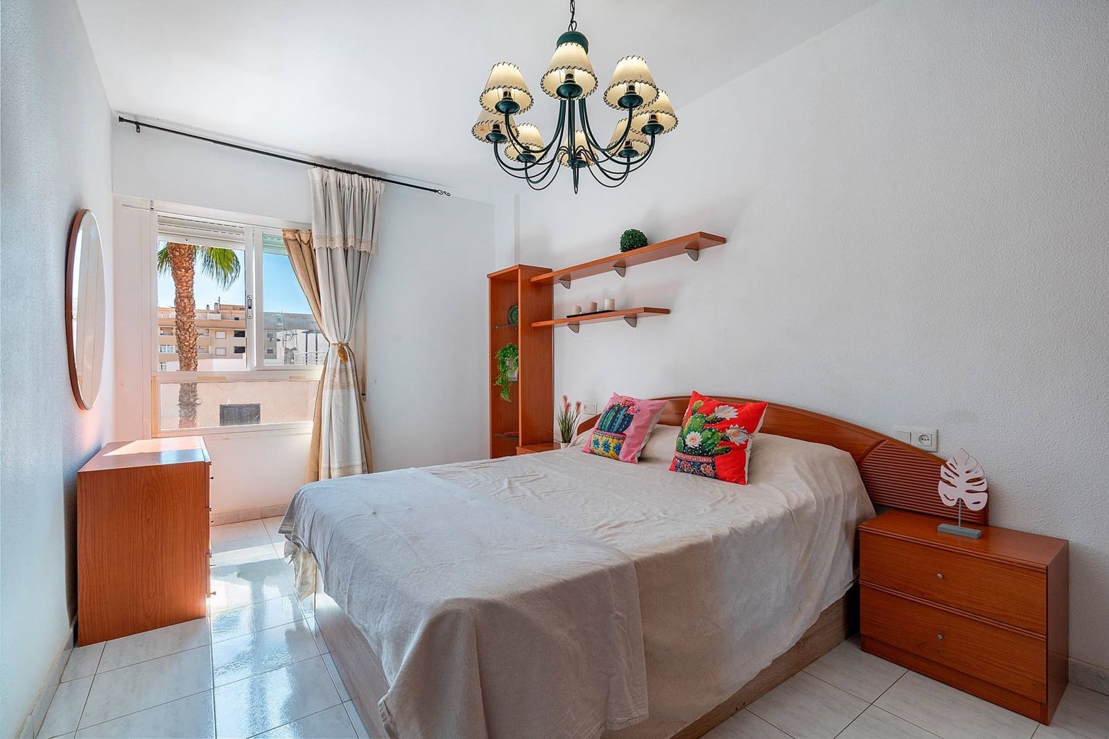 2 slaapkamer Flat te koop in Roquetas de Mar met zwembad garage - € 164.000 (Ref: 10089731)