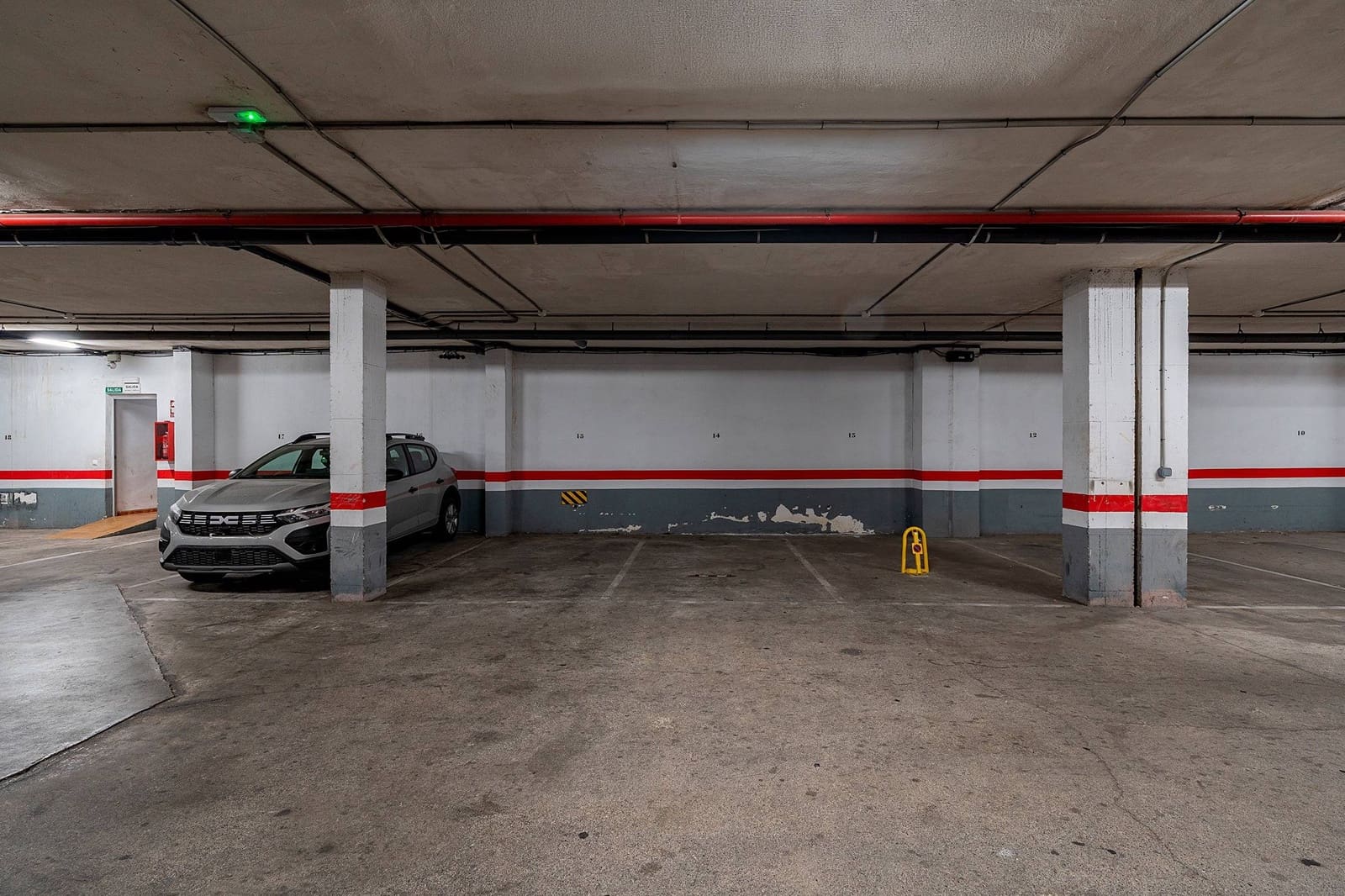 2 slaapkamer Flat te koop in Roquetas de Mar met zwembad garage - € 164.000 (Ref: 10089731)