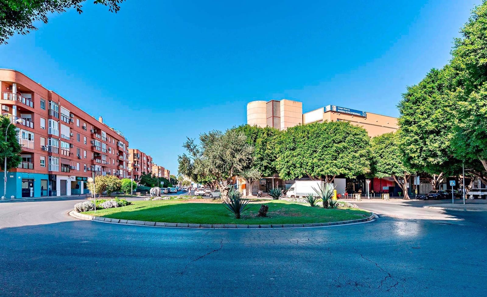 Office for rent in Almeria city - € 780 (Ref: 10094696)