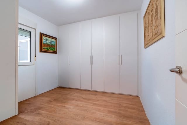 3 slaapkamer Flat te koop in Almería stad met garage - € 380.000 (Ref: 10098435)