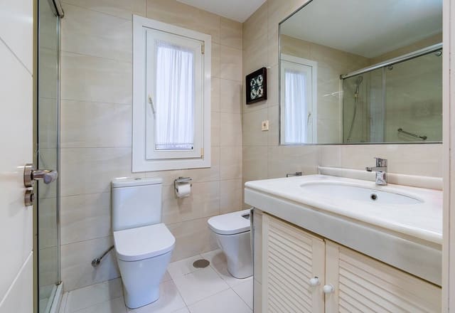 3 slaapkamer Flat te koop in Almería stad met garage - € 380.000 (Ref: 10098435)
