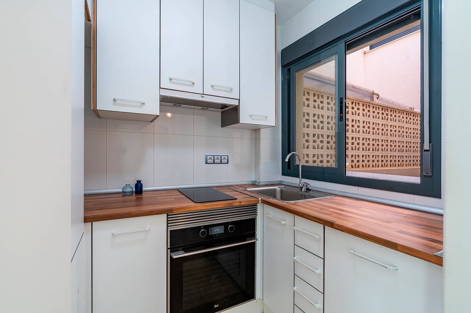 2 bedroom Flat for sale in La Envia Golf with pool garage - € 175,000 (Ref: 10100463)