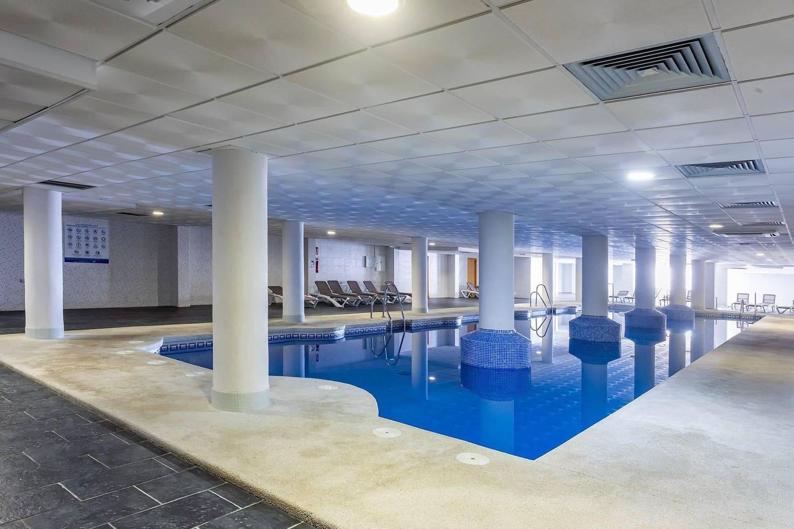 2 bedroom Flat for sale in La Envia Golf with pool garage - € 175,000 (Ref: 10100463)