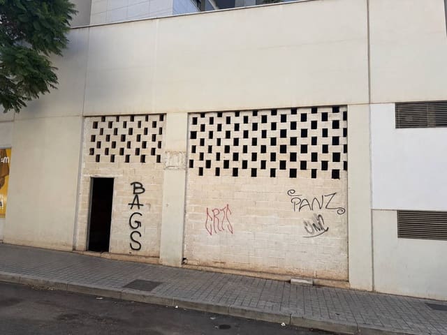Local Commercial à louer à Almería ville - 600 € (Ref: 10109699)
