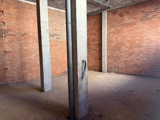 Local Commercial à louer à Almería ville - 600 € (Ref: 10109699)