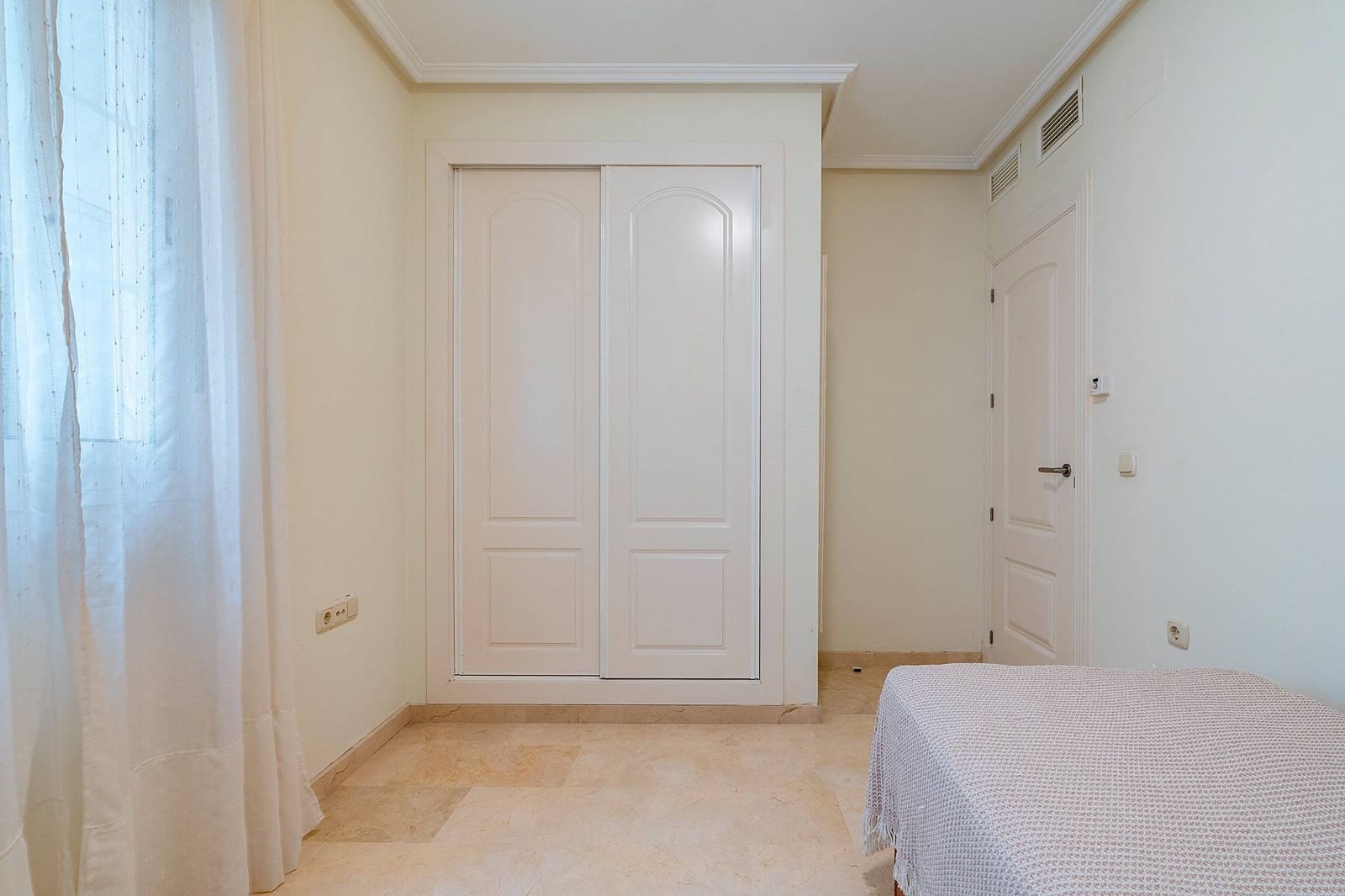 2 quarto Apartamento para arrendar em Roquetas de Mar com piscina garagem - 765 € (Ref: 10120226)