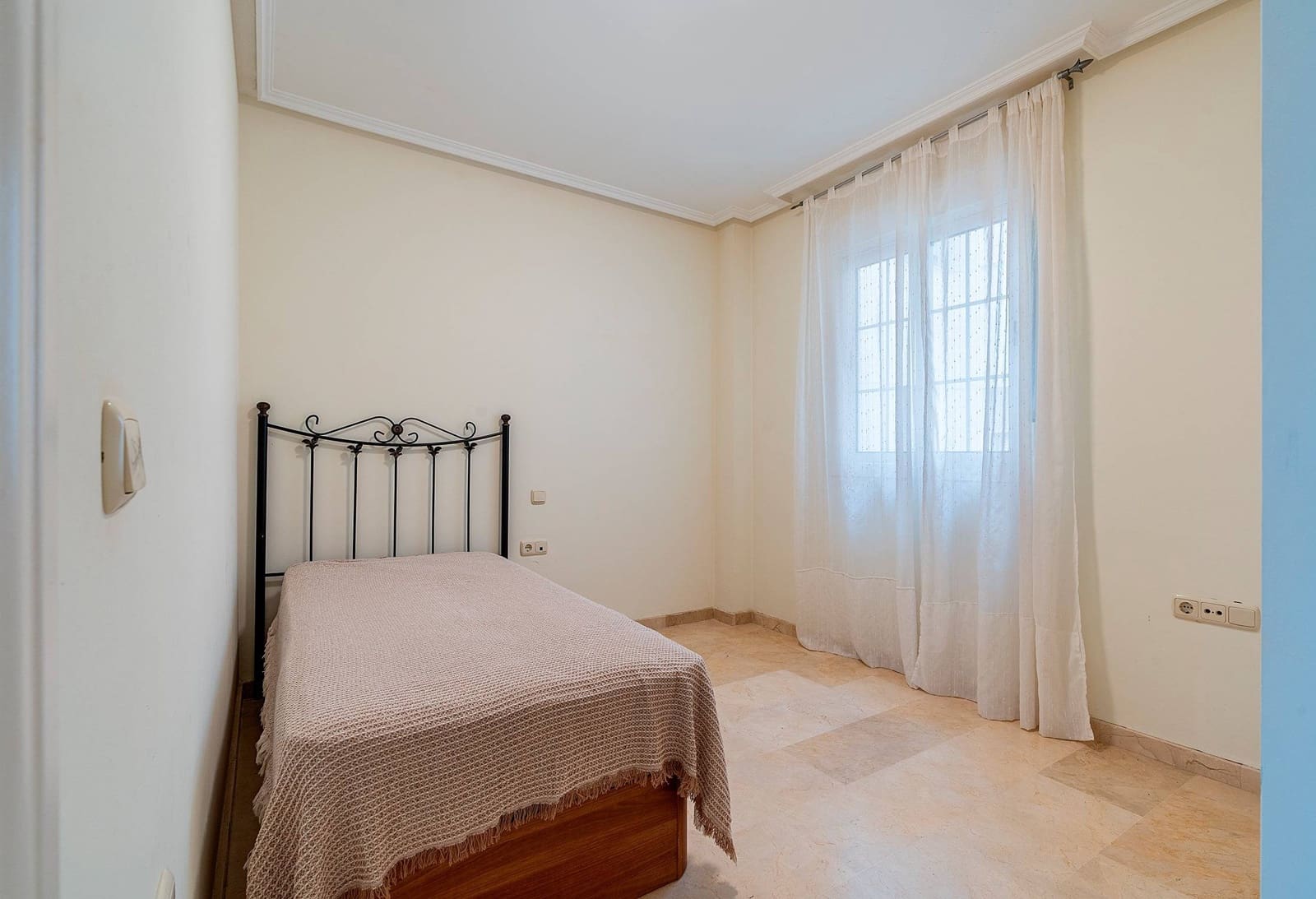 2 quarto Apartamento para arrendar em Roquetas de Mar com piscina garagem - 765 € (Ref: 10120226)