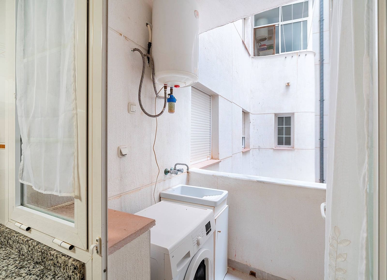 2 quarto Apartamento para arrendar em Roquetas de Mar com piscina garagem - 765 € (Ref: 10120226)
